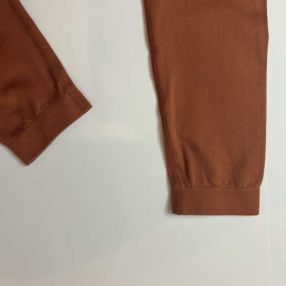 Knix Good to Go Seamless Legging (Copper - Size Small) - Picture 6 of 6